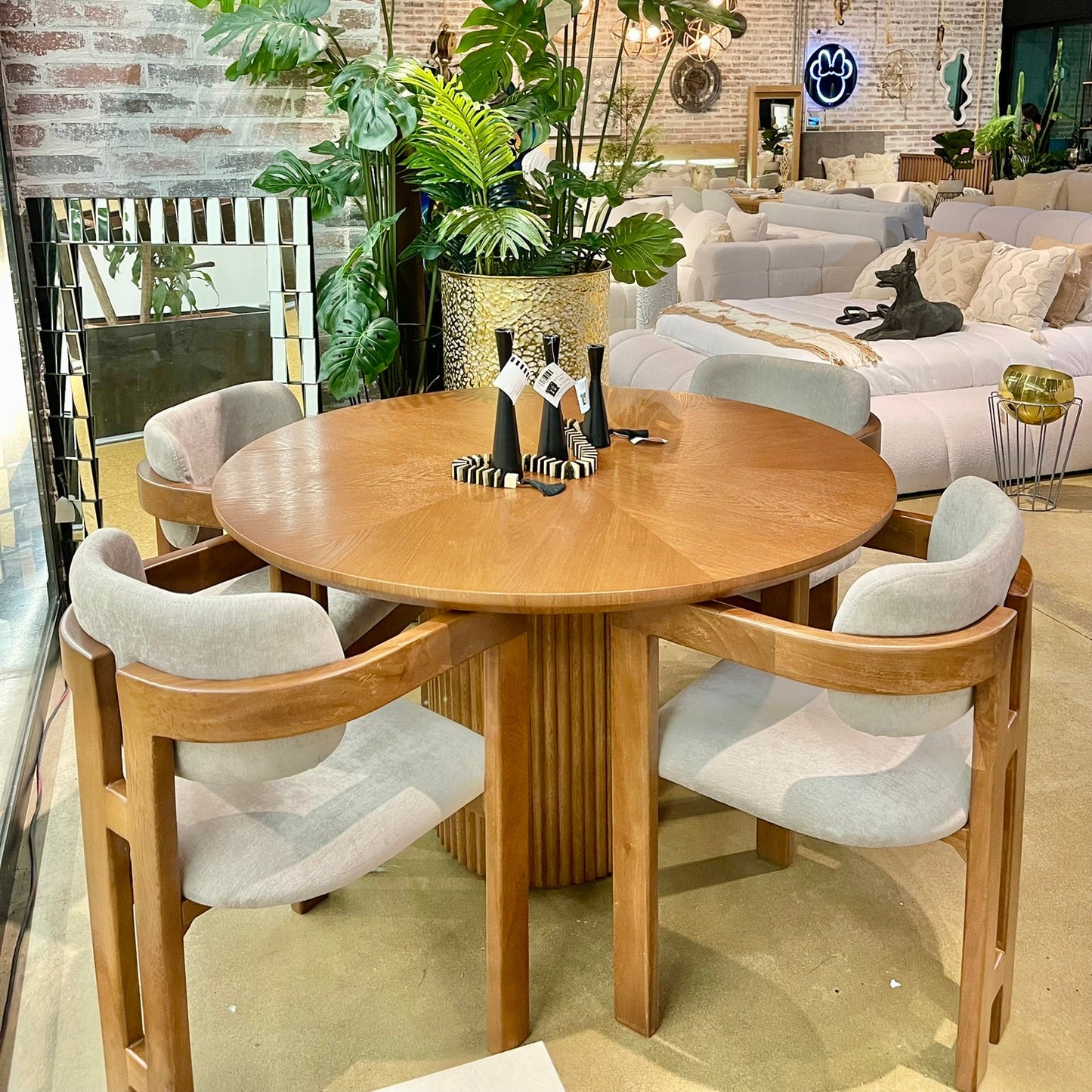 Juego de Comedor Savia en Roble Natural de Diseño Moderno y Artesanal