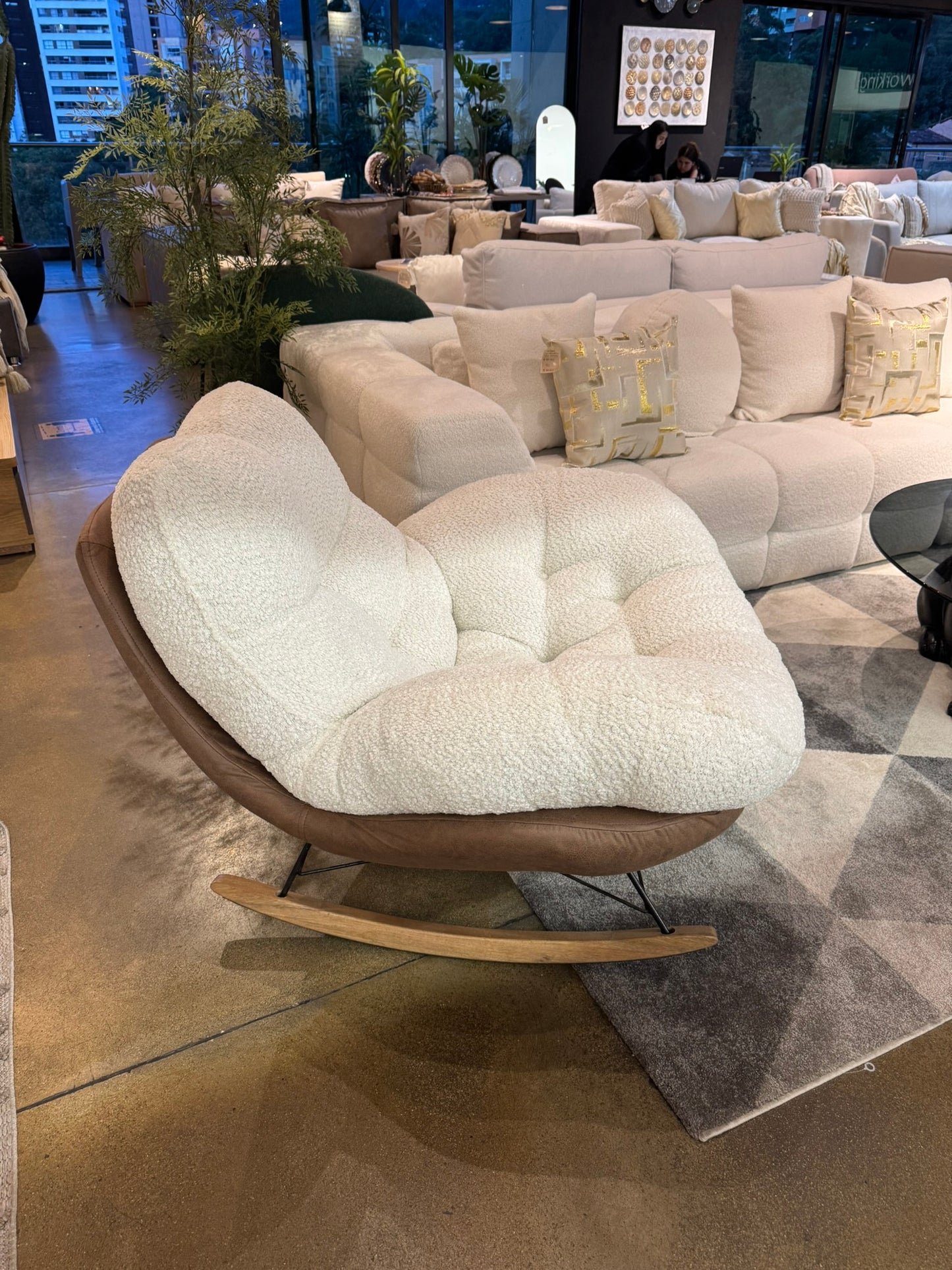 Mecedora Nube en Tela Ovejera Diseño Cómodo y Moderno