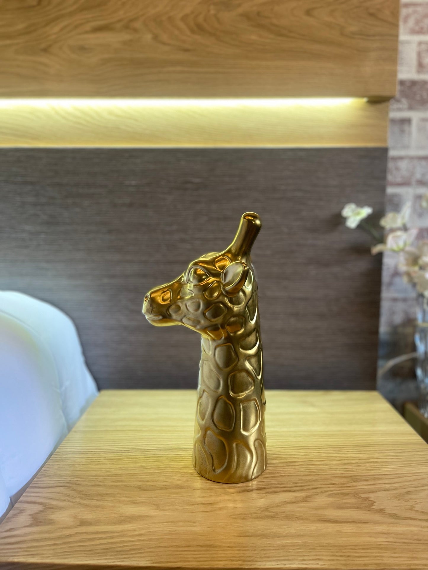 Escultura Jirafa Dorada