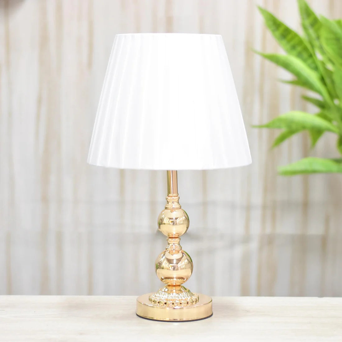 Lampara Con Caperuza 42x25 cms Base Dorada