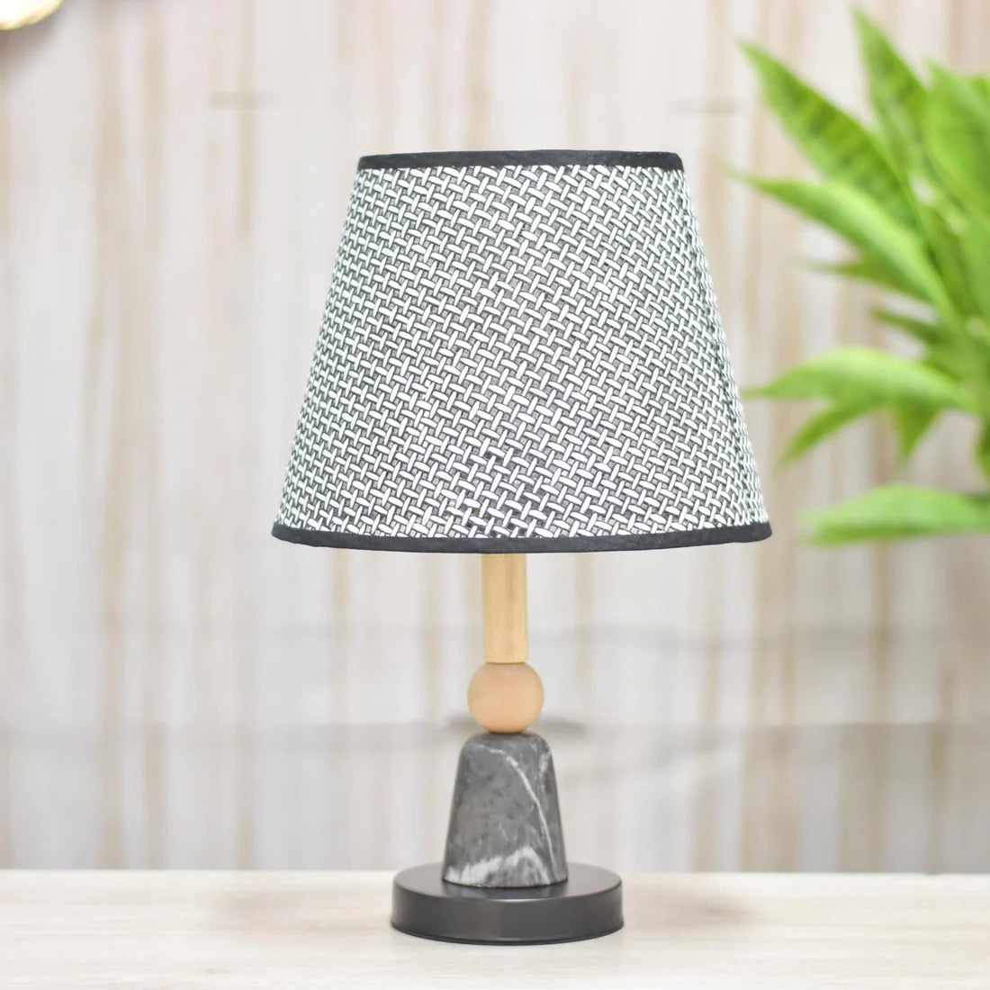 Lampara Con Caperuza 38x25 cms Negro