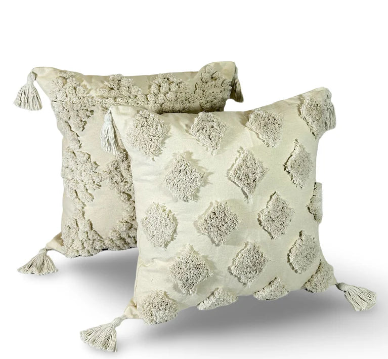 Cojin Decorativo Rombos Borlas