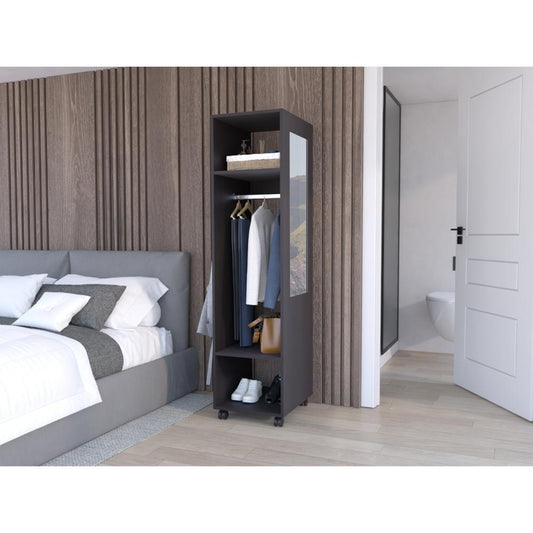 Closet Custer Wengue