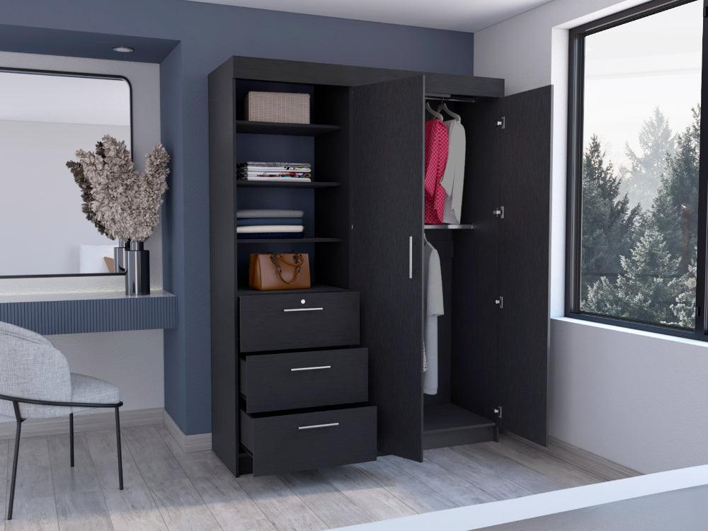 Closet Kenya Wengue
