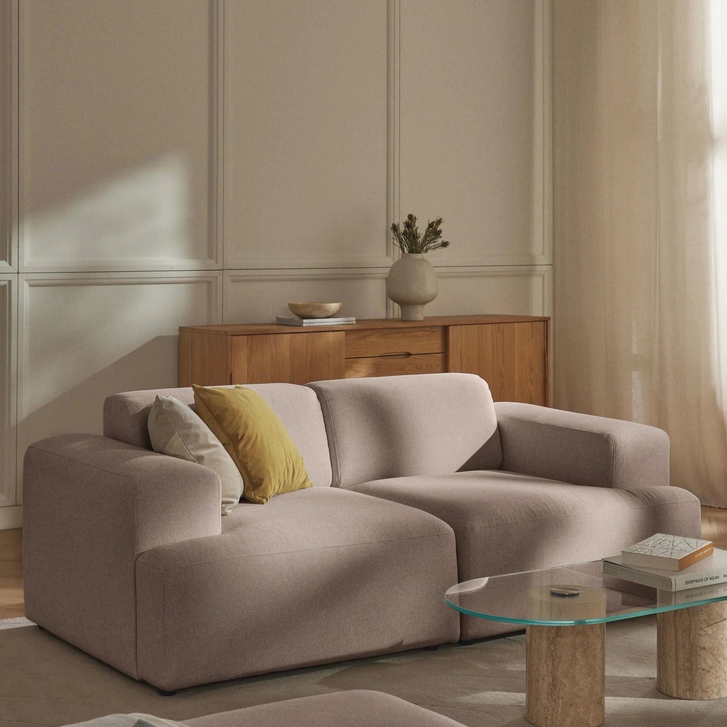 Sofa Louvre Taupe 2 Puestos con Diseño Contemporáneo y Minimalista