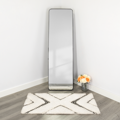Espejo de Pie Letty con marco metálico
