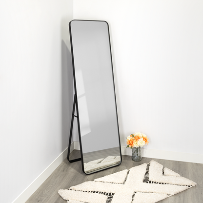 Espejo de Pie Letty con marco metálico