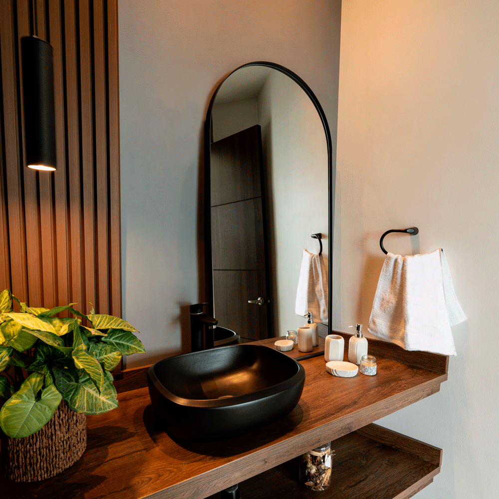 Espejo Rectangular Goliat con Marco En Estructura Metálica