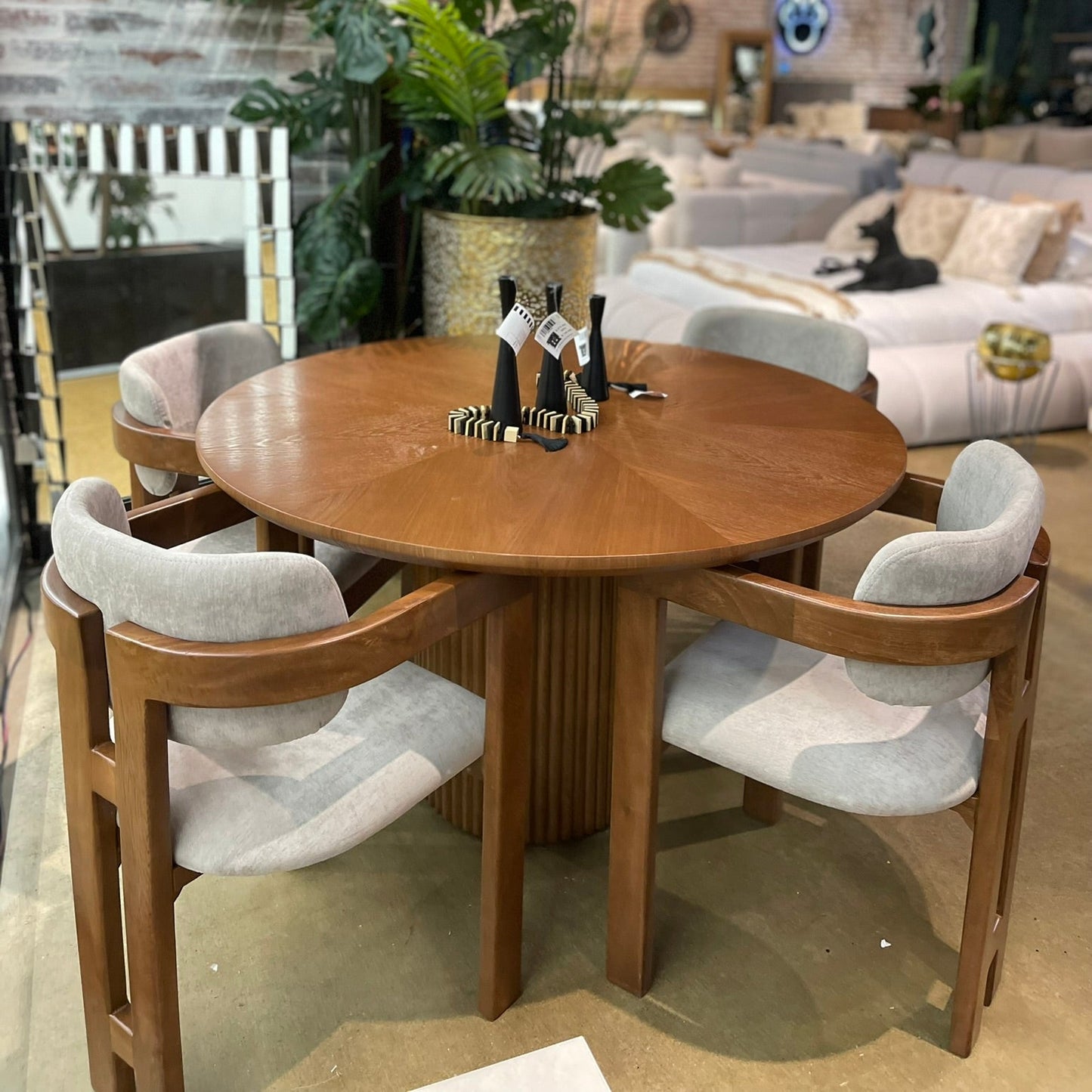 Juego de Comedor Savia en Roble Oscuro de Diseño Moderno y Artesanal