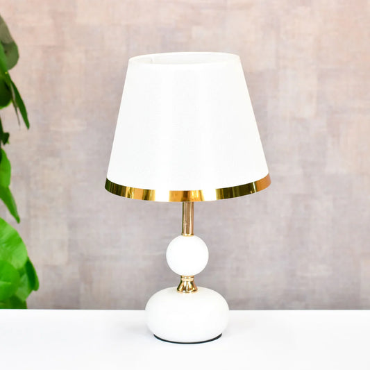 Lampara Con Caperuza 41x22 cms Dorado