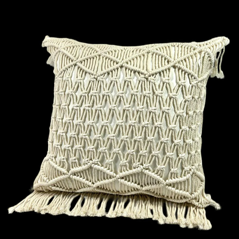 Cojin Decorativo Beige en Macrame y Flecos